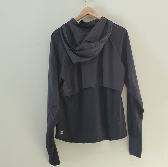 Women’s Hooded black windbreaker - Picture 3 of 4